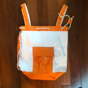Beach bag with outer pocket brand new